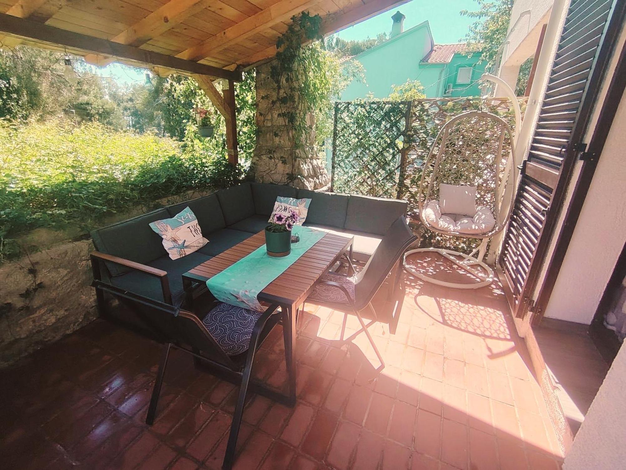 Apartman Hric -50M Od Plaze- Mali Losinj Ngoại thất bức ảnh
